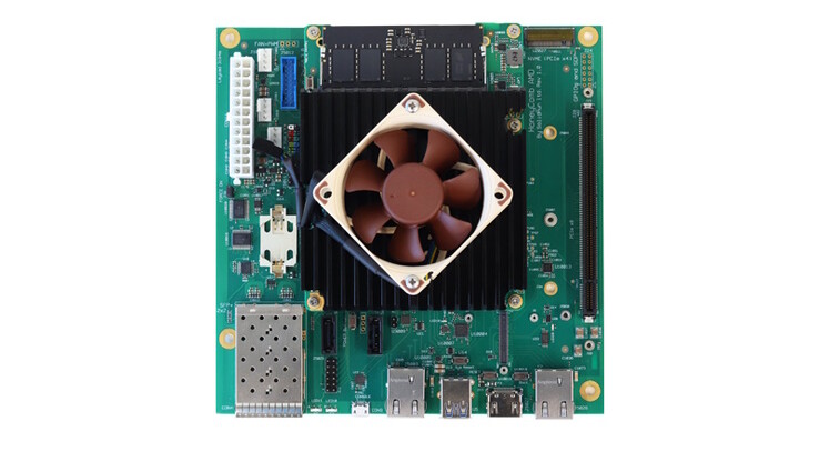 V3000 kan strömförsörjas med ett ATX PSU (Bildkälla: SolidRun)