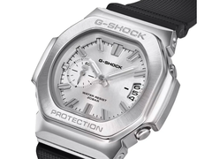 Klockor i Casio GMC-2500-serien med resinarmband