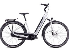 Supreme RT Hybrid Comfort EXC 625: Elcykel med mittmotor och omfattande funktioner. (Bildkälla: Cube)