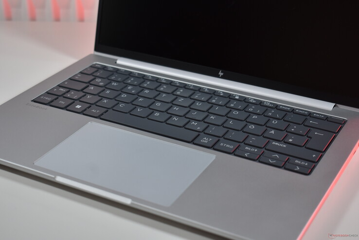 HP EliteBook 8 G1a 14: tangentbord