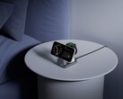 Ankers nya Prime Wireless Charging Station (på bilden laddar den en telefon, en klocka och vad som ser ut som TWS-öronsnäckor) lanseras i USA i februari 2026. (Bildkälla: Anker)