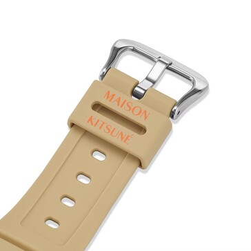Maison Kitsuné-logotypen är placerad på bandöglan. (Bildkälla: Casio US)