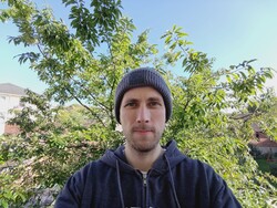 En selfie med den framåtriktade 13-megapixellinsen