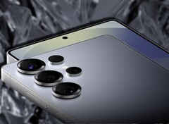 Den nuvarande Samsung Galaxy S25 Ultra kommer med en 12 MP selfiekamera. (Bildkälla: Samsung/Unsplash - redigerad)