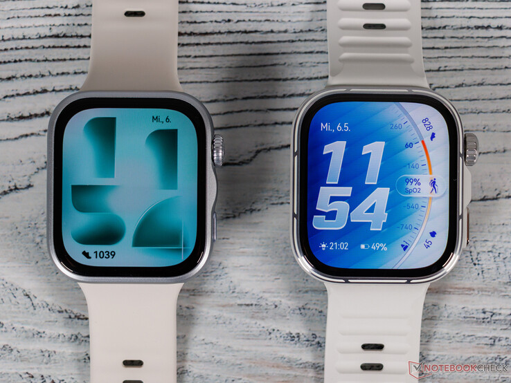Watch Fit 5 Pro (till höger) bredvid versionen utan Pro