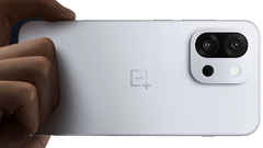OnePlus 13s. (Bildkälla: OnePlus)