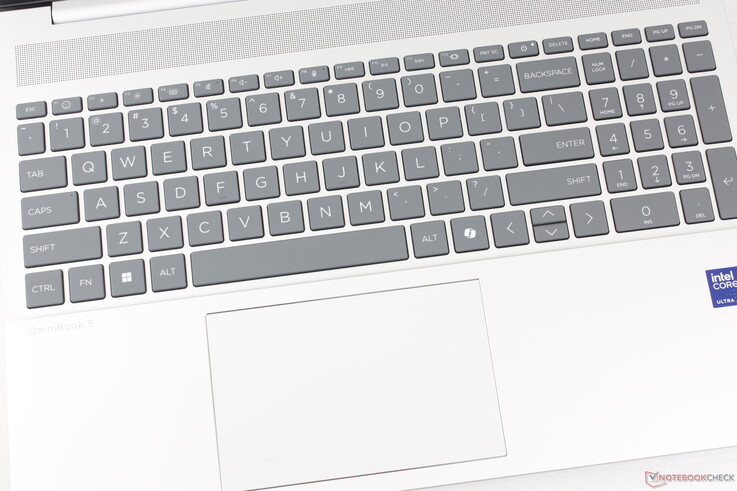 Klickplattan är lagom stor (12,5 x 8 cm) och ger en relativt mjuk och tyst feedback när man trycker på den