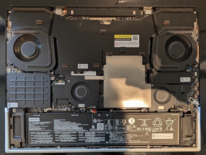 Lenovo Legion 9i interndelar (bildkälla: Notebookcheck)