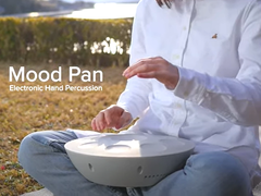 Roland Mood Pan får användaren att slappna av med lugnande ljud från slagverksinstrument och rofyllda ljudspår för meditation. (Bildkälla: Roland)