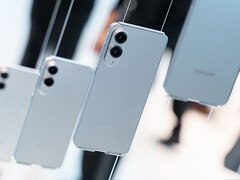 Det verkar som om Galaxy S25 Edge bara kan bli den näst dyraste telefonen i serien (Bildkälla: @MaxJmb)