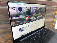 Utomhus (ljus dag, inget direkt solljus)