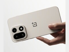 OnePlus 15 i Sand Dune-färgväg. (Bildkälla: OnePlus på Weibo)