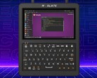 Pi Slate har ett batteri, ett tangentbord och en pekskärm