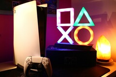 En bild på en PS5 Digital-konsol