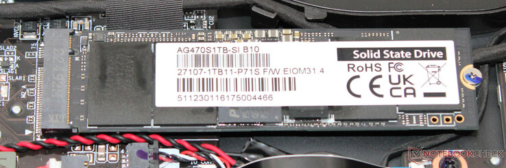 En PCIe-4 SSD fungerar som systemdisk.