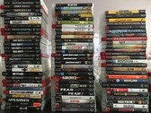 En samling fysiska PS3-spel avbildade