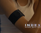 Garmin har utformat Index Sleep Monitor så att den kan bäras runt bicepsen i stället för runt handleden. (Bildkälla: Garmin)