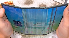 Samsung Galaxy Z TriFold har flera svaga punkter enligt ett nytt hållbarhetstest (Bildkälla: JerryRigEverything)