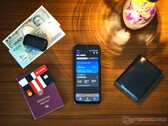 En nödvändighet på resan: ett modernt eSIM-kort i din smartphone. Vi testade en speciallösning från Yesim. (foto: Alexander Fagot, Notebookcheck)