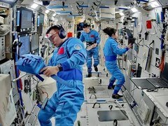 Några kinesiska astronauter på den kinesiska rymdstationen Tiangong (Bildkälla: China Manned Space Agency; beskuren)