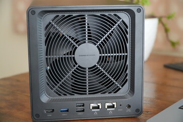 Ugreen NASync DXP4800 GT tillbaka
