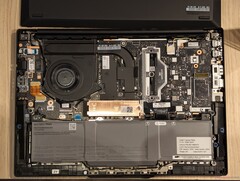 Den första vanliga kommersiella bärbara datorn med LPCAMM2: Lenovo ThinkPad T14 Gen 7.