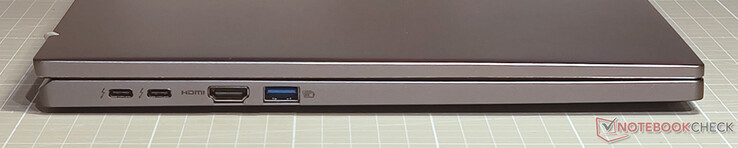 2 x USB-C med Thunderbolt 4, PowerDelivery och Displayport; HDMI; USB 3.2