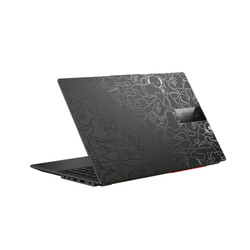 Asus VivoBook S15 BAPE Edition tillhandahölls av tillverkaren.