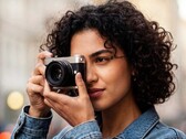 Esquisse Camera rymmer en Micro Four Thirds-sensor i ett kompakt kamerahus.
