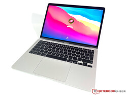 Recension av Apple MacBook Air 2020 M1. Recensionsex från Cyberport.