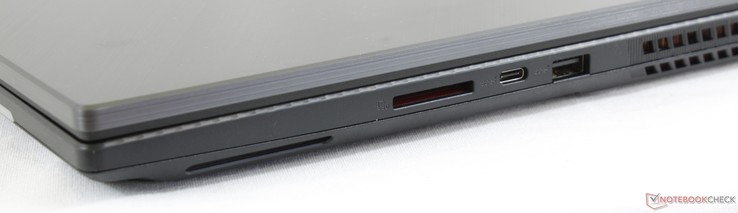 Höger: SD-kortläsare, USB Typ C Gen. 2, USB 3.1 Typ A Gen. 2, Kensington-lås
