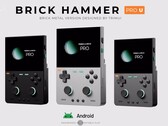 Brick Hammer Pro U är en av två nya handhållna enheter som TrimUI planerar att lansera inom kort.