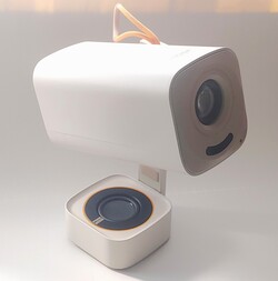 Yaber T1 Pro är en projektor som är enkel att använda och har automatisk bildinställning. (Bildkälla: Notebookcheck)