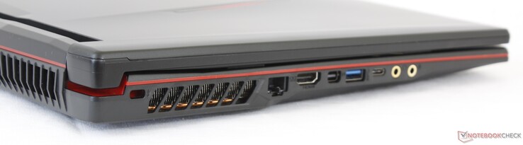 Vänster: Kensington-lås, RJ-45, HDMI 1.4, mini-DisplayPort 1.2, USB 3.1 Typ A, USB 3.1 Typ C Gen. 1, 3.5 mm hörlurar, 3.5 mm mikrofon