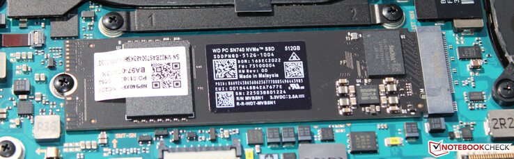 En PCIe-4 SSD fungerar som systemenhet.