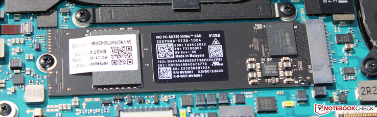 En PCIe-4 SSD fungerar som systemenhet.