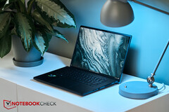 ROG Zephyrus M16 2023 är en av de bärbara datorer som Asus har börjat rulla ut en ny beta BIOS-uppdatering till. (Bildkälla: Notebookcheck)