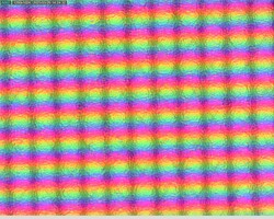 Mycket korniga subpixlar med pekkontakter under (linjer)