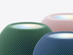 HomePod mini 2 i tre av sina fem lanseringsfärger.
