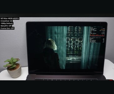 Resident Evil Requiem körs på M3 Max MacBook Pro via CrossOver 26 vid 1080p standardinställningar och visar cirka 73 FPS i en inomhus scen.