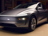 Den nya Model Y levereras med funktionen för adaptiva helljus aktiverad. (Bildkälla: Jay Leno/YT)