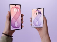 Samsung lanserade Galaxy Z Fold8 Ultra (till vänster) och Galaxy Z Fold8 (till höger) i slutet av juli 2026.
