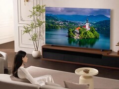 TCL:s Q8C TV (bilden) är en premium QD MiniLED-modell. (Bildkälla: TCL)