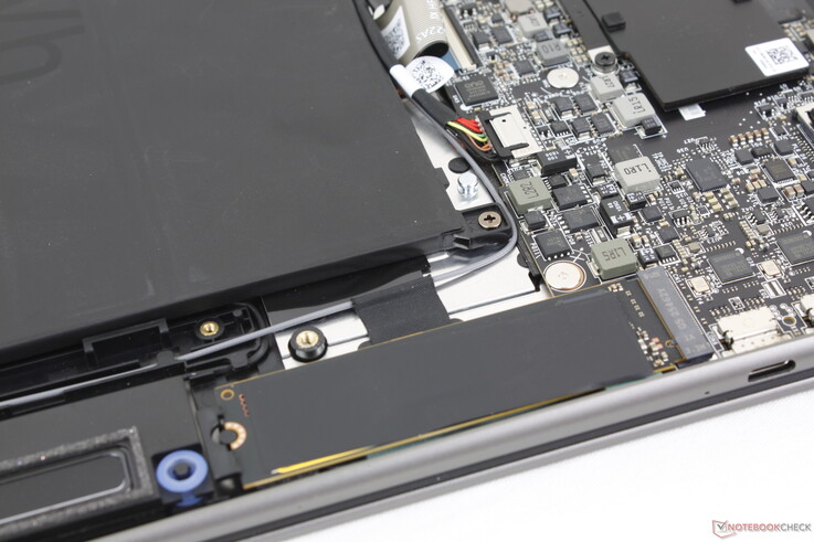 Endast en enda M.2 2280 PCIe4 x4-plats den här gången