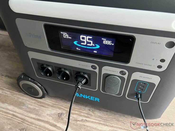 Anker PowerHouse 767 levererar tillförlitligt upp till 2 300 watt över 10 portar