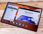 Efterföljaren till Galaxy Tab S10 Ultra (bilden) verkar ha en mindre skåra. (Bildkälla: Notebookcheck)