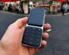 Sidephone (bilden) har ett unikt utbytbart tangentbord som använder sig av magneter och clips. (Bildkälla: Reddit)