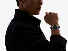 Watch S4 41 mm kostar från 159,99 euro i EU. På bilden: en kampanjbild av smartklockan. (Bildkälla: Xiaomi)