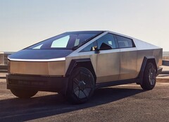 En Tesla Cybertruck. En kommande uppdatering kommer att göra det möjligt för lastbilen att känna igen och visa andra Cybertrucks på vägen (Bildkälla: Greg Pajo/Car and Driver)