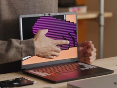 Framework Laptop 13 Pro har en specialanpassad pekskärm.